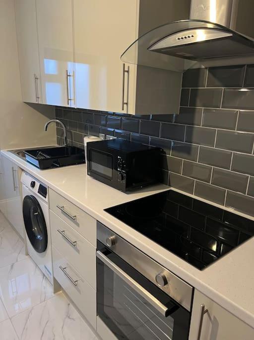 ווטפורד Potters Hideout- 2 Bedroom 2 Bathroom Apartment מראה חיצוני תמונה