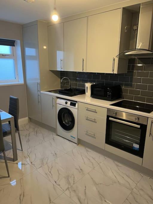 ווטפורד Potters Hideout- 2 Bedroom 2 Bathroom Apartment מראה חיצוני תמונה